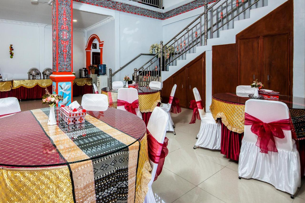 Oyo 1520 Hotel Kartini Tarutung Экстерьер фото